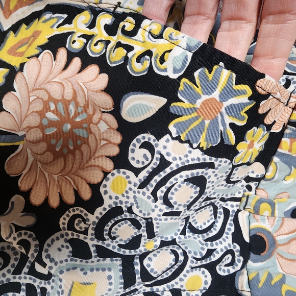 LOFT Multicolor Abstract Patterned Fabric - Picture 4 of 4